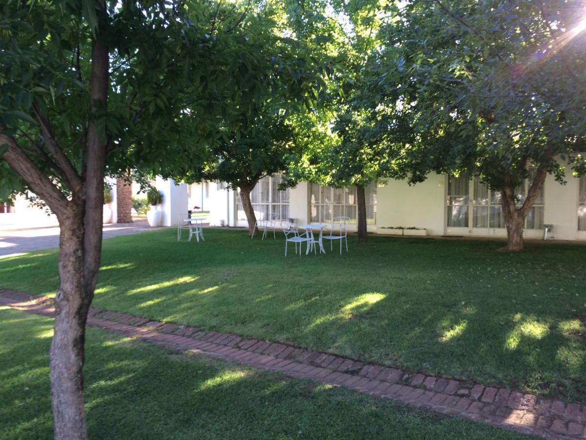 Umtali Country Inn Aliwal North Exterior foto