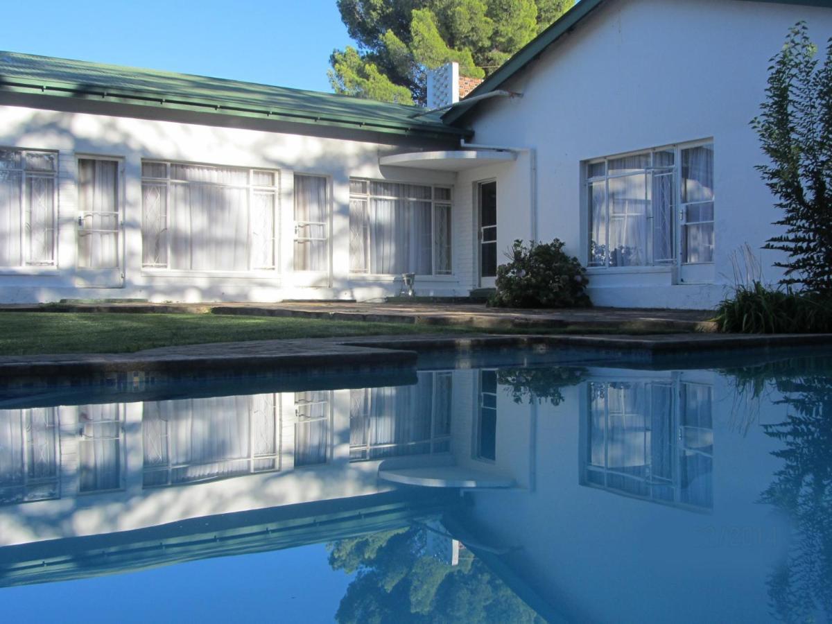 Umtali Country Inn Aliwal North Exterior foto